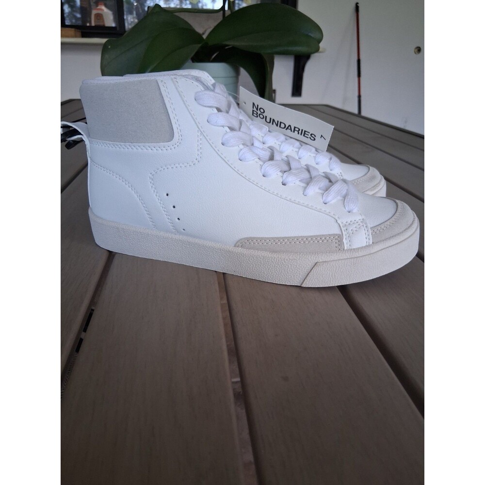 No Boundaries White High Top Sneakers Size 7 NEW SB5